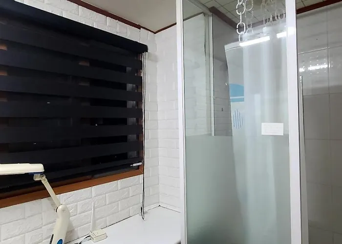 Male-only Single In Seoul, Quiet, Convenient Access To Anywhere In Seoul, Great View, Good Value, Shared Kitchen, Randomly Assigned * Seúl