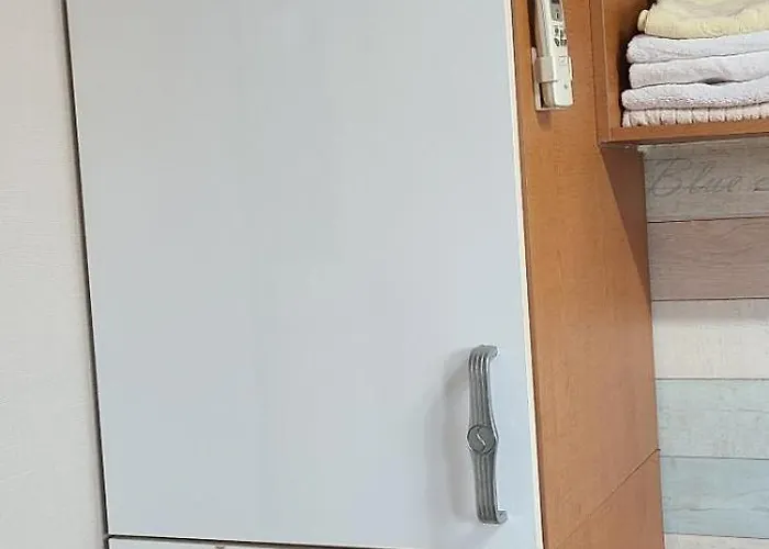 Male-only Single In Seoul, Quiet, Convenient Access To Anywhere In Seoul, Great View, Good Value, Shared Kitchen, Randomly Assigned Bed and breakfast *