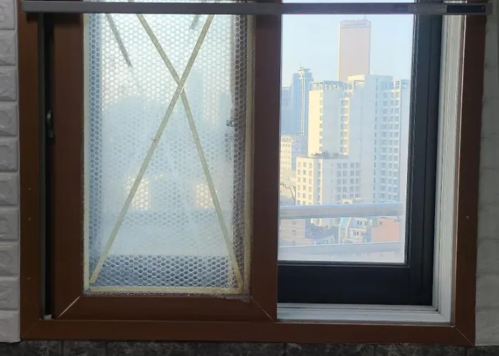 Male-only Single In Seoul, Quiet, Convenient Access To Anywhere In Seoul, Great View, Good Value, Shared Kitchen, Randomly Assigned