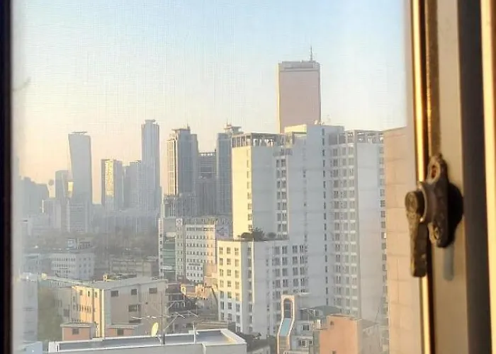 Male-only Single In Seoul, Quiet, Convenient Access To Anywhere In Seoul, Great View, Good Value, Shared Kitchen, Randomly Assigned Bed and breakfast