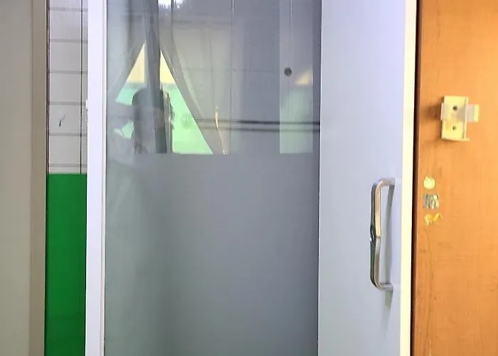 Male-only Single In Seoul, Quiet, Convenient Access To Anywhere In Seoul, Great View, Good Value, Shared Kitchen, Randomly Assigned Bed and breakfast
