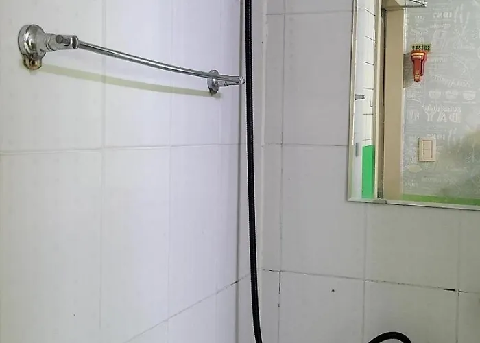 Male-only Single In Seoul, Quiet, Convenient Access To Anywhere In Seoul, Great View, Good Value, Shared Kitchen, Randomly Assigned Bed and breakfast Seúl