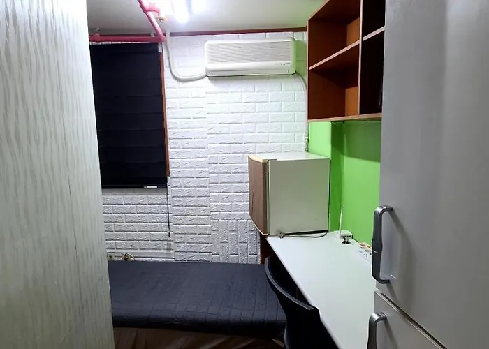 Male-only Single In Seoul, Quiet, Convenient Access To Anywhere In Seoul, Great View, Good Value, Shared Kitchen, Randomly Assigned Bed and breakfast Seúl
