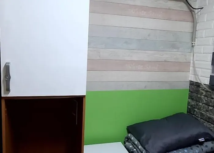 Male-only Single In Seoul, Quiet, Convenient Access To Anywhere In Seoul, Great View, Good Value, Shared Kitchen, Randomly Assigned